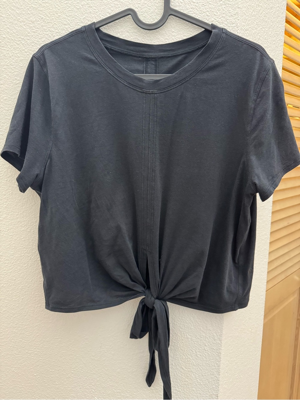 lululemon athletica Black Tie-Front Crop Top